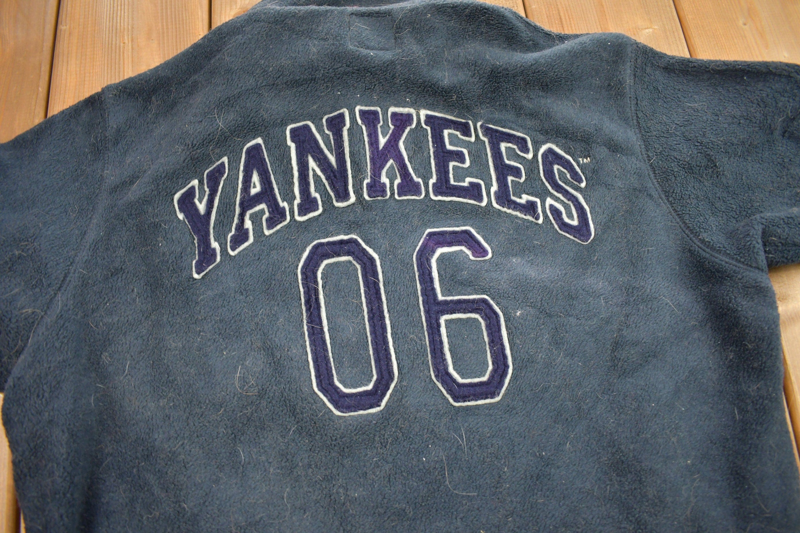 Vintage 1998 New Yankees MLB Heavy Weight Quarter Zip Fleece Sweater Men's XL - Image 4