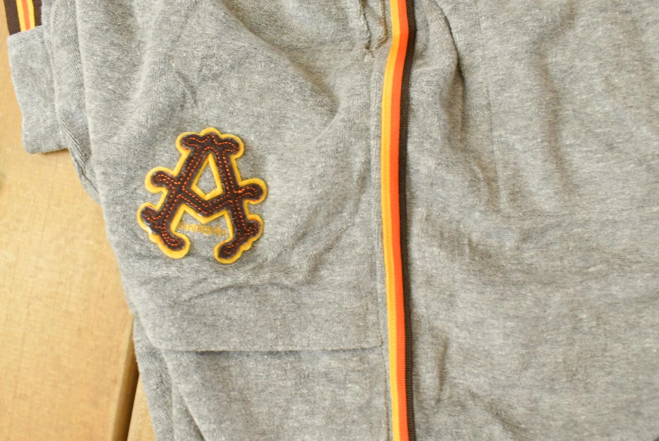 Vintage Deadstock Y2K Akademiks Stadium Division Polo Shirt & Sweatpants Set Men's XL - Image 7
