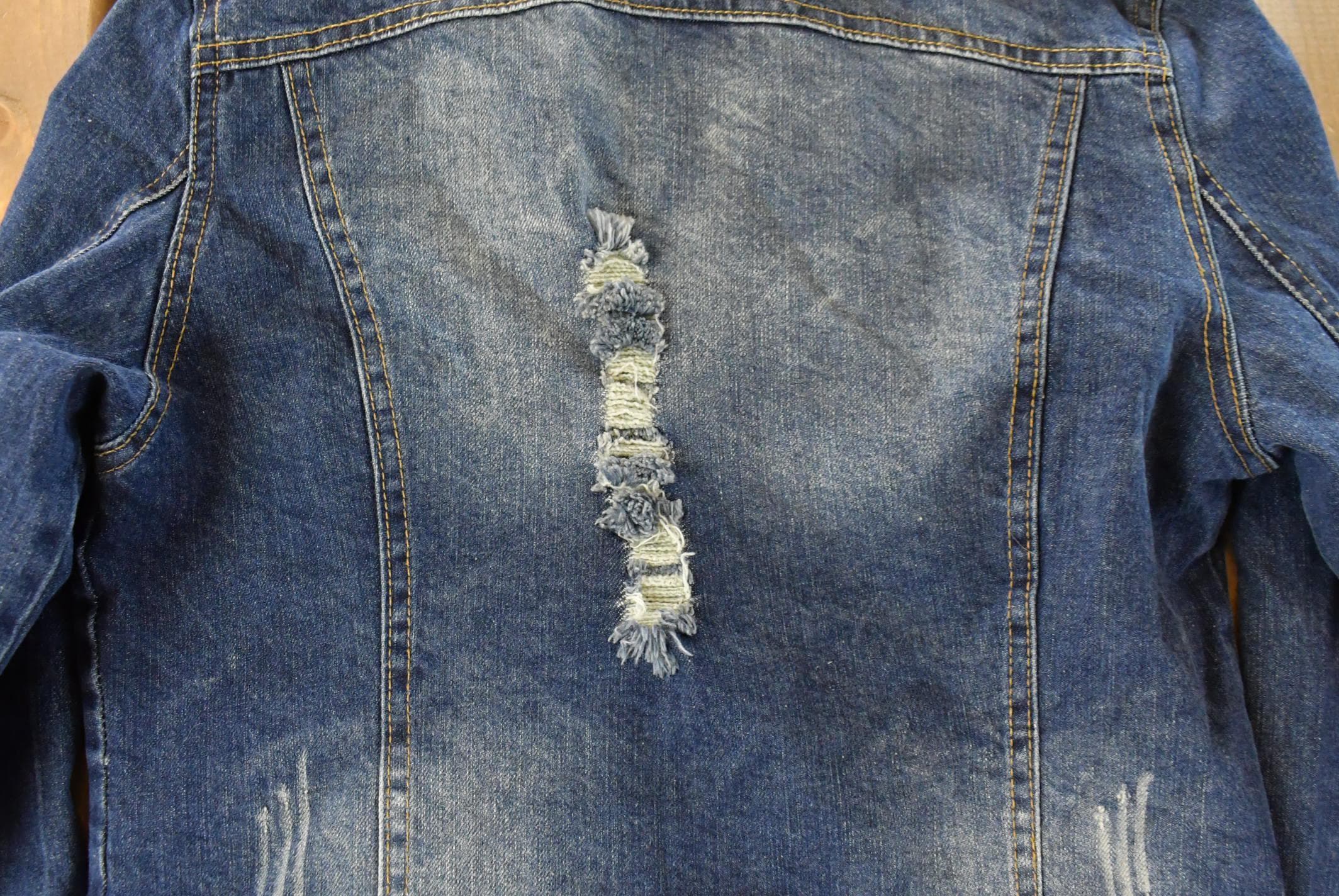 Vintage Y2K Jeanswear Denim Trucker Jean Jacket Women's Small - Image 7