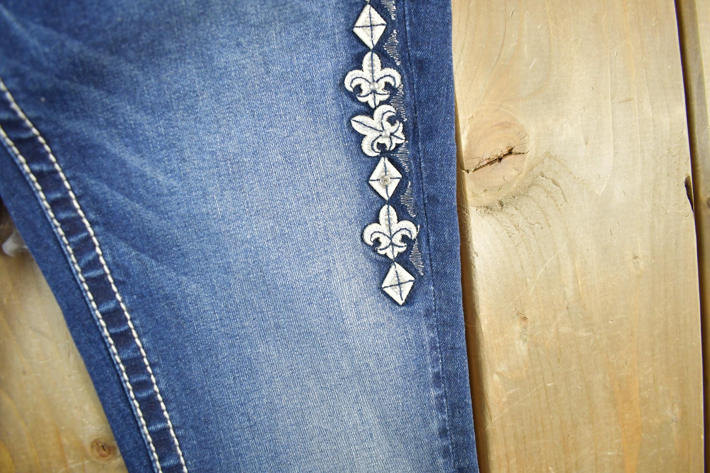 Vintage Y2K Miss Me Bedazzled Chloe Bootcut Low Rise Jeans Women's S 28 x 33 - Image 3