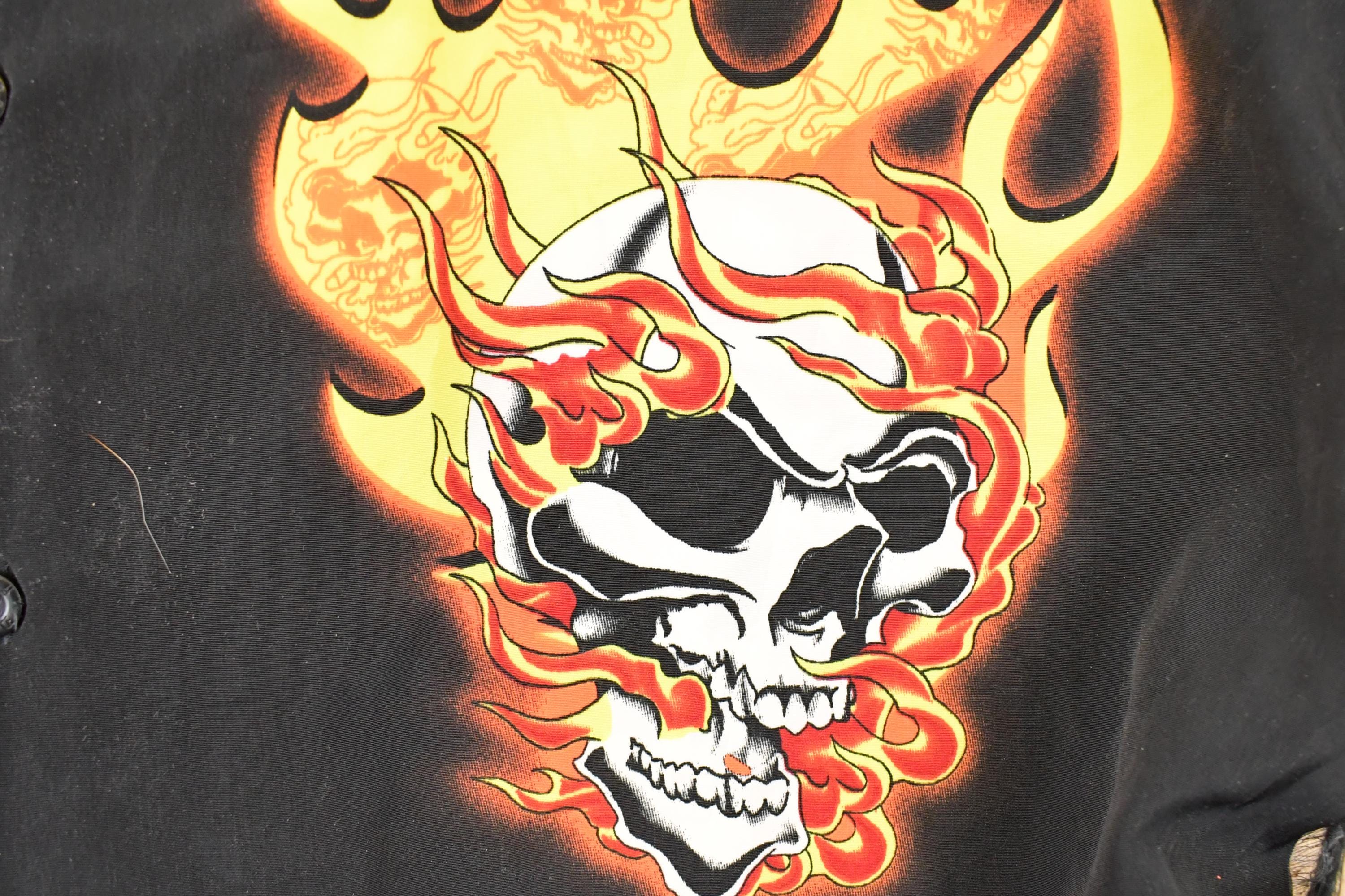 Vintage Y2K Rockhouse Roadhouse Flaming Skulls AOP Thrashed Button Up Shirt Men's XL - Image 3